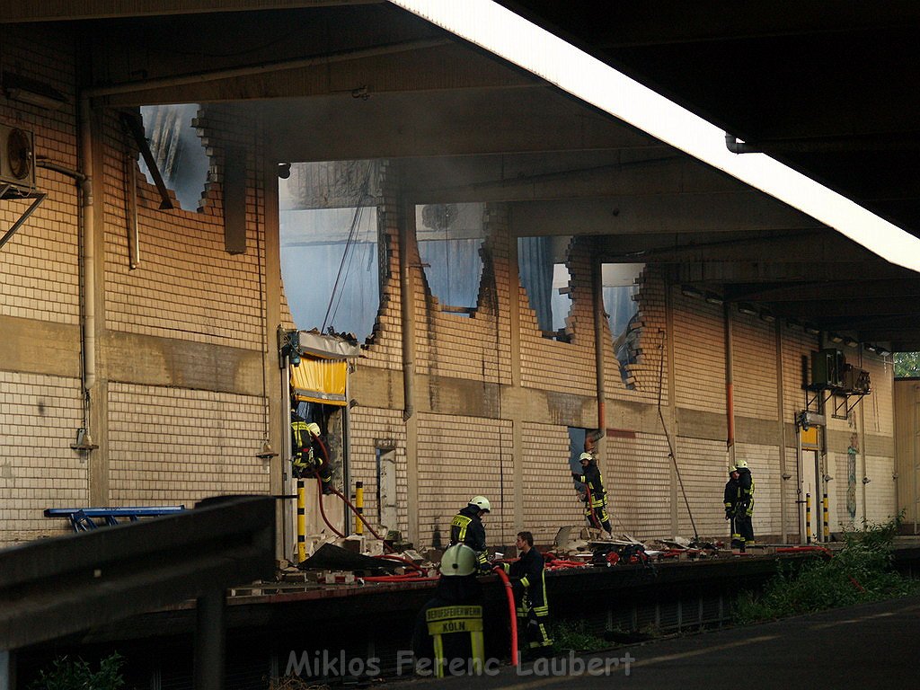 Grossbrand Halle auf dem Grossmarkt Koeln P779.JPG